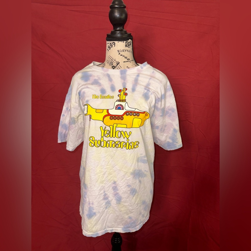 Oversized Yellow Submarine Beatles T-Shirt